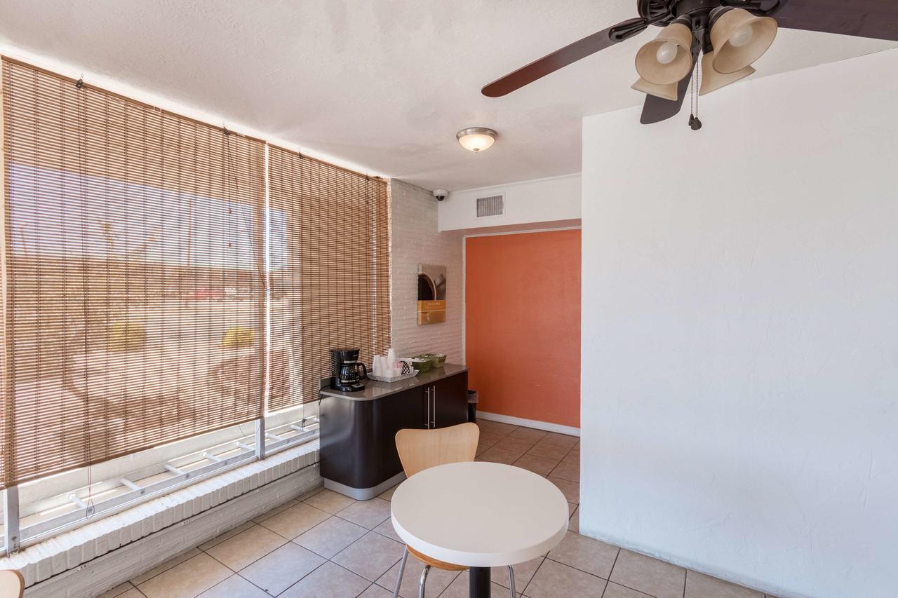 Motel 6 Hobbs Exterior photo