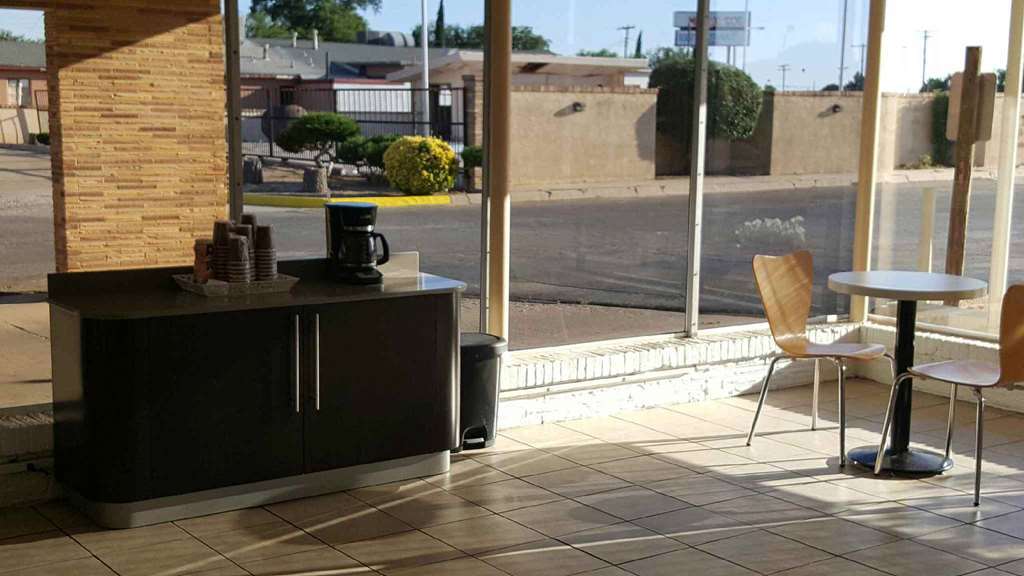 Motel 6 Hobbs Restaurant photo