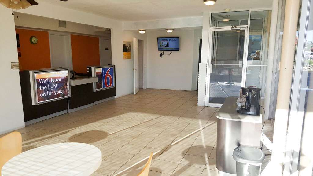 Motel 6 Hobbs Interior photo